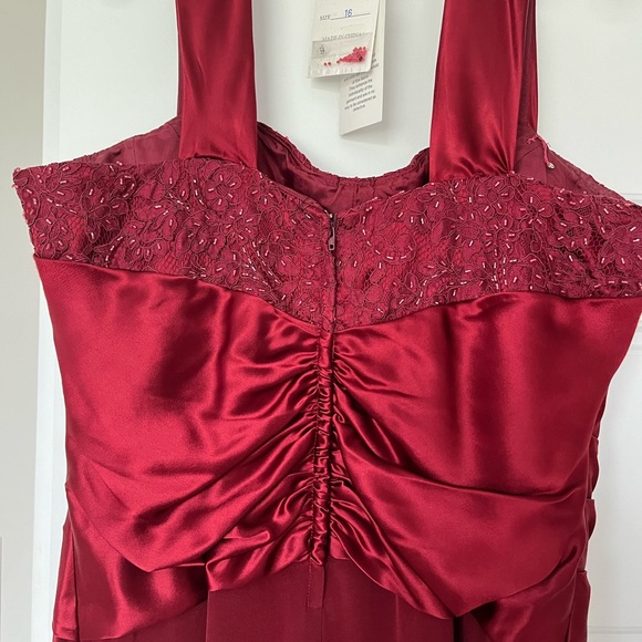 Mother of the Bride Dress Montage Collection by Mon Cheri Burgundy Size 16 P - Picture 7 of 12